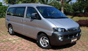 桂林機場7-11座商務車接機與便民租車服務